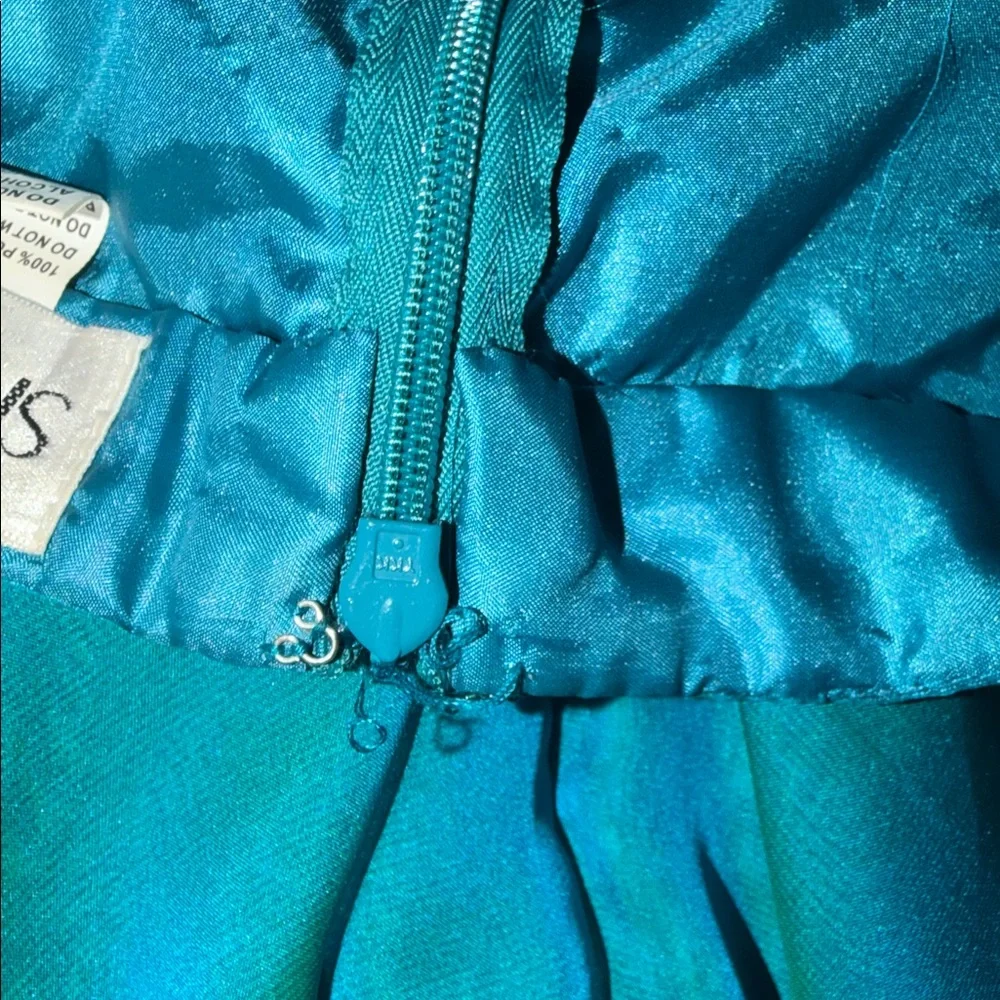 Sherri Hill 2piece teal formal dress w/ beaded top (read description for flaws!) - Picture 4 of 16